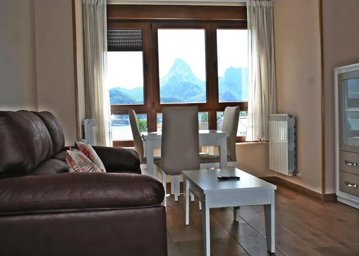 Apartament Casares *