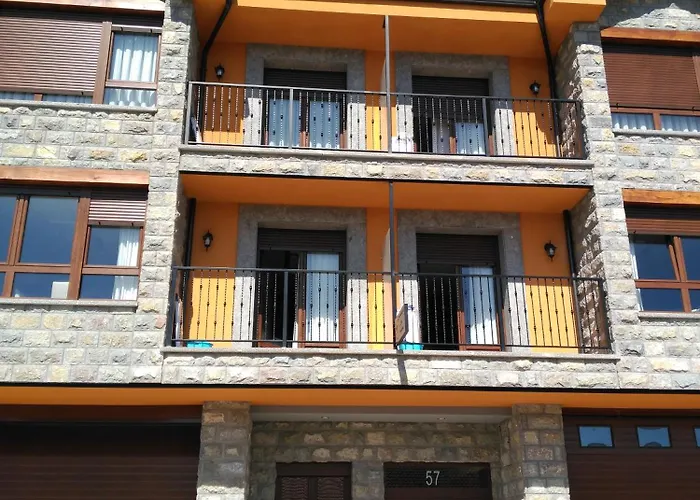 Casares Apartament *